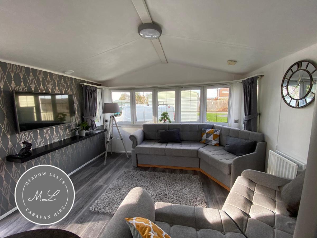 Palm Grove 2- Golden Palm - Pet Friendly, Wifi, Bed Linen, Central Heating - Meadow Lakes Caravan & Lodge Hire Chapel St. Leonards Exterior foto